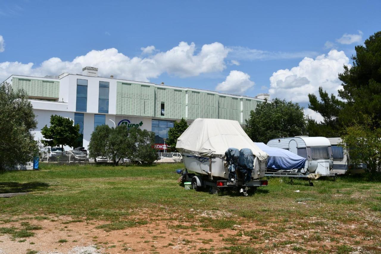Apartmani Joja Biograd na Moru Kültér fotó