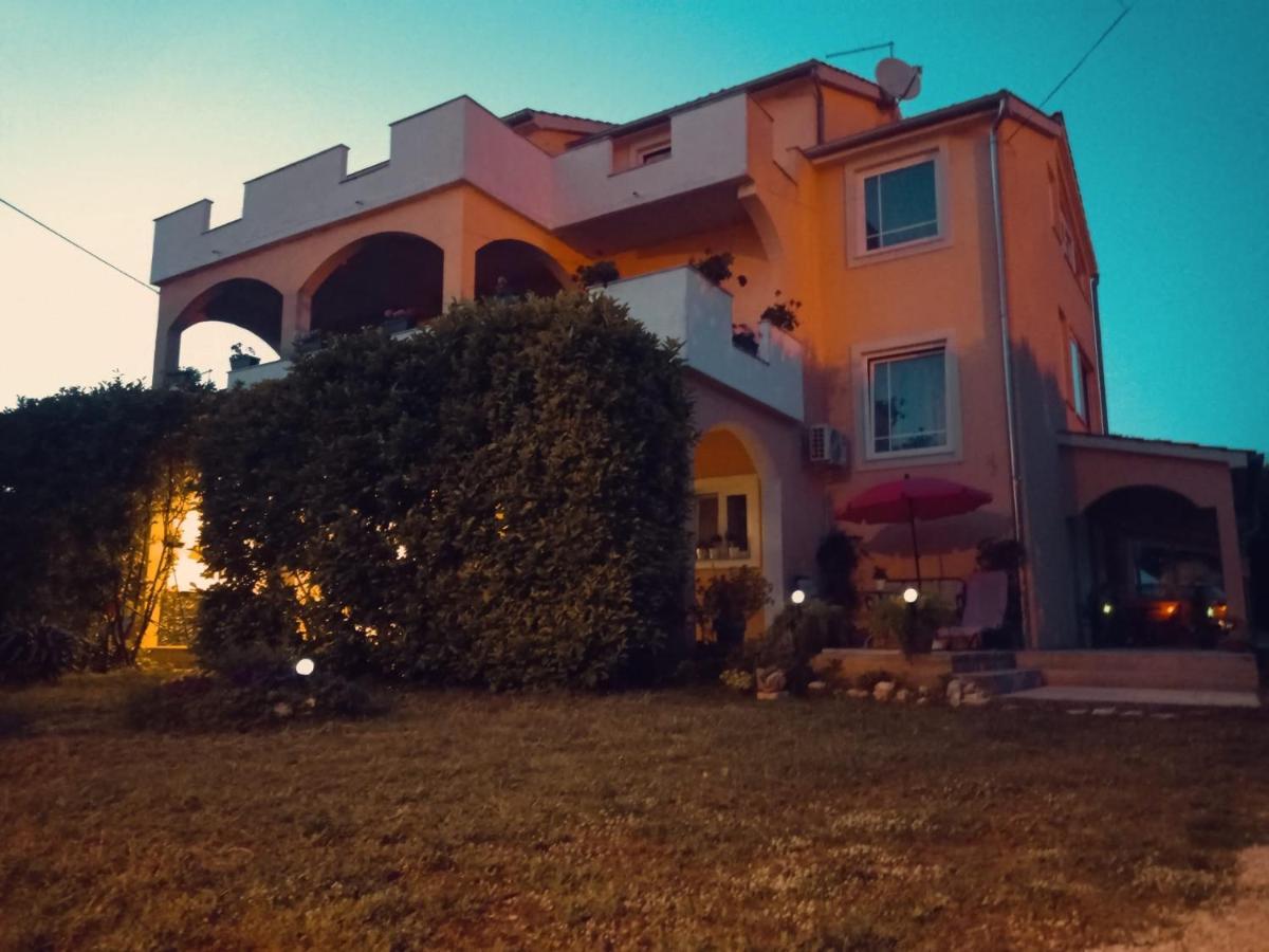 Apartmani Joja Biograd na Moru Kültér fotó