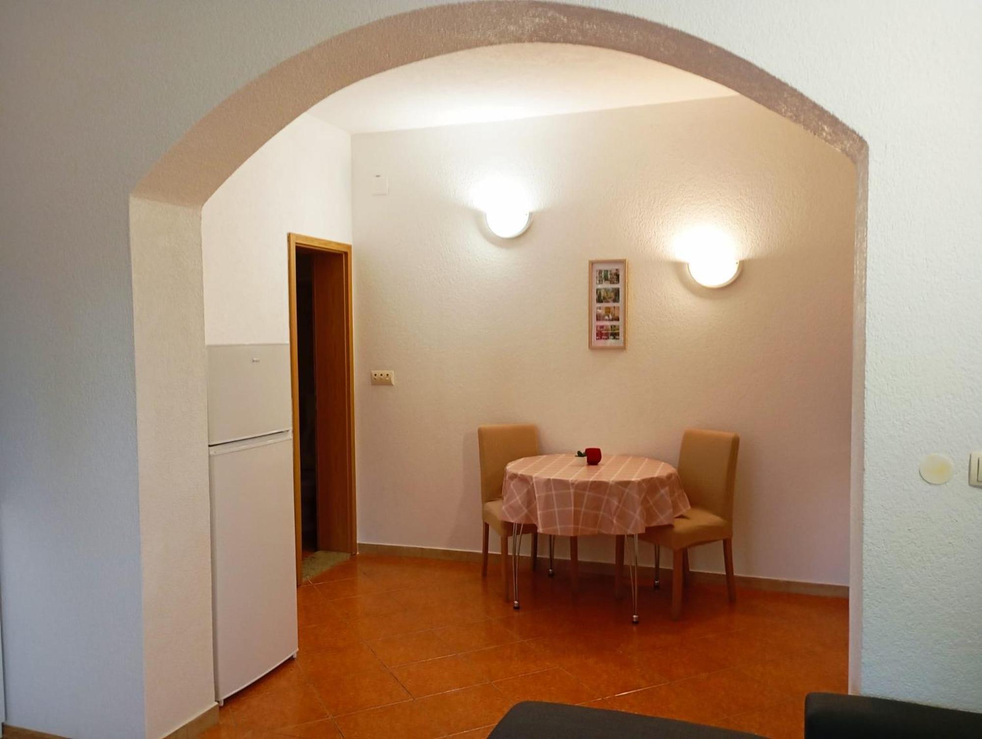 Apartmani Joja Biograd na Moru Kültér fotó
